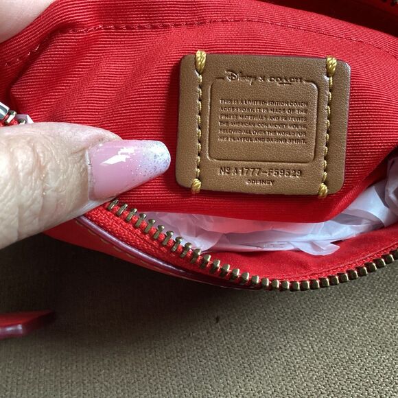 Limited Edition Disney x Coach Mickey Mouse Ears Wristlet Clutch in Red Leather - Picture 4 of 4